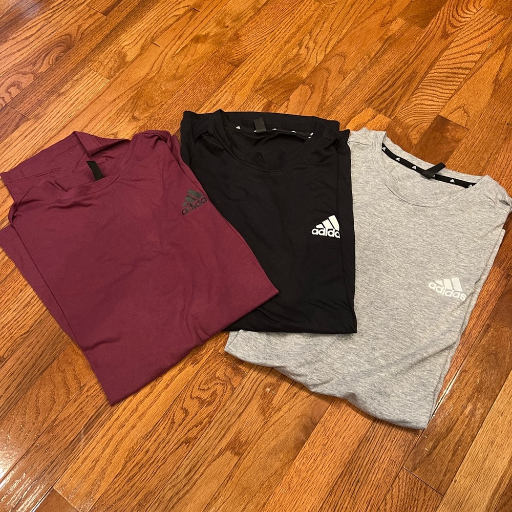 3 men’s XL Adidas t-shirts